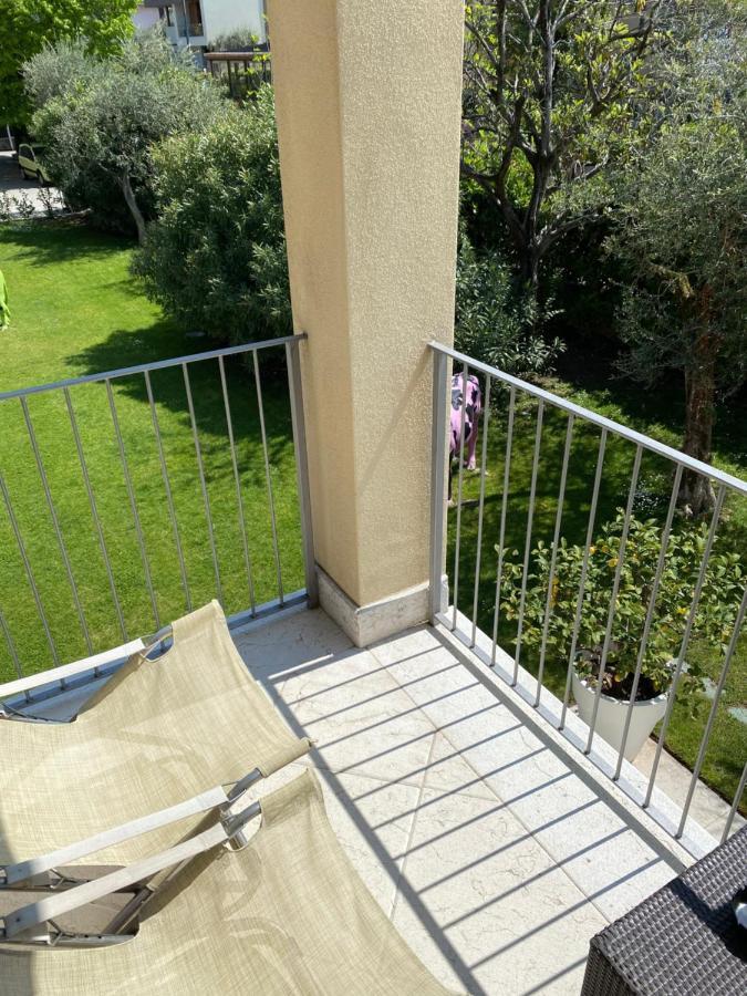 Hotel Baia Dei Pini Torri Del Benaco Buitenkant foto