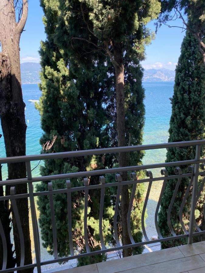 Hotel Baia Dei Pini Torri Del Benaco Buitenkant foto